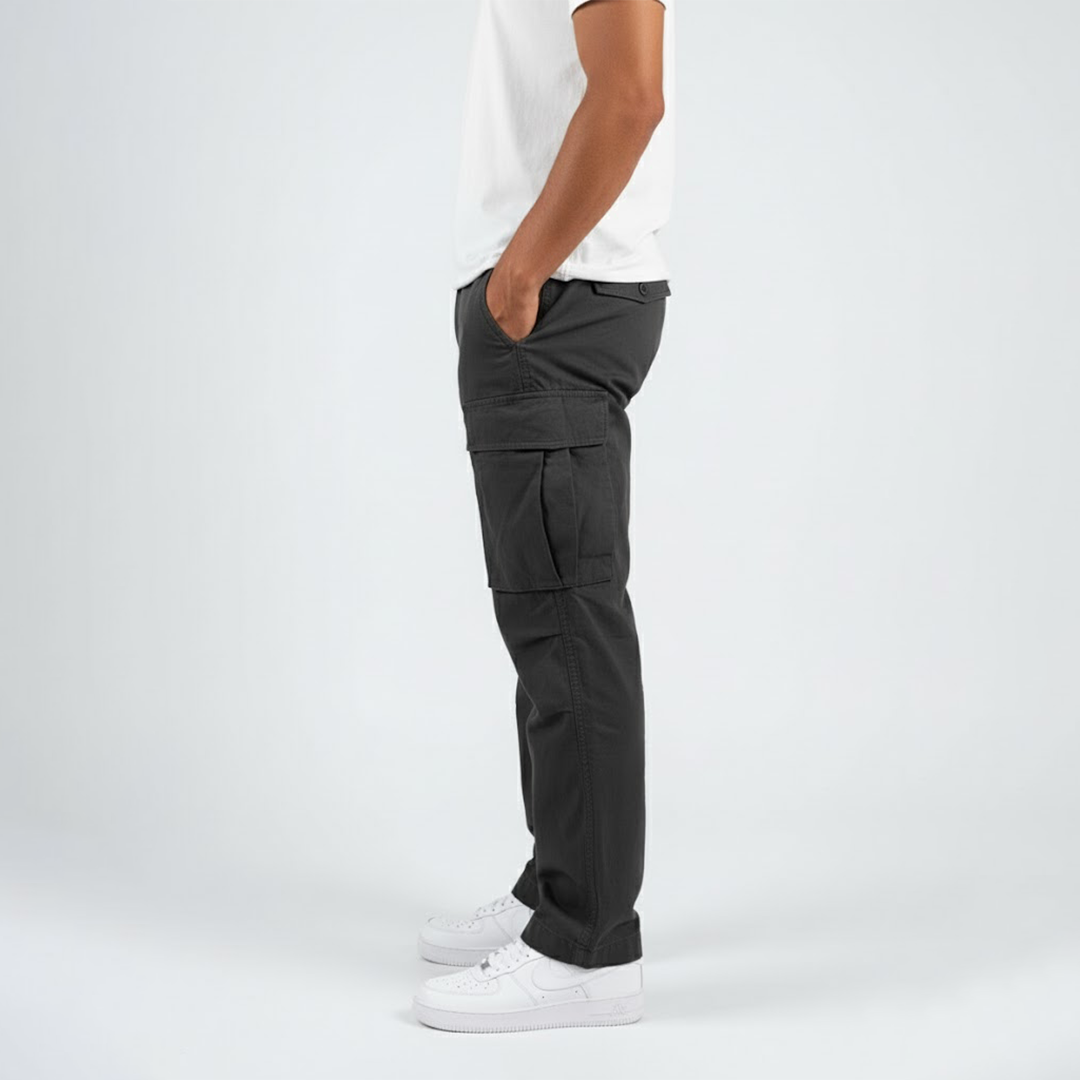 Bendro | Relaxed Fit Black Cargo Pants with Side Pockets 0