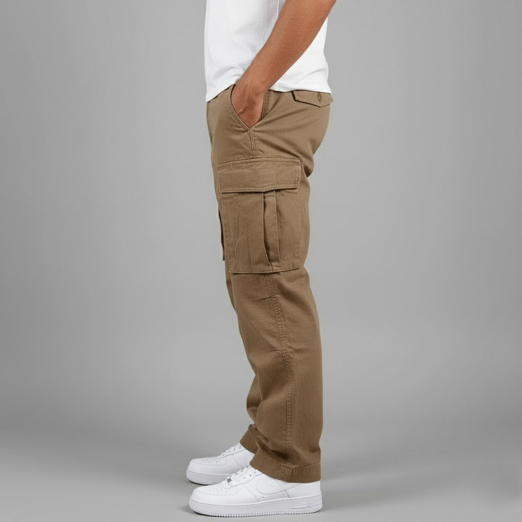 Bendro | Relaxed Fit Black Cargo Pants with Side Pockets 2