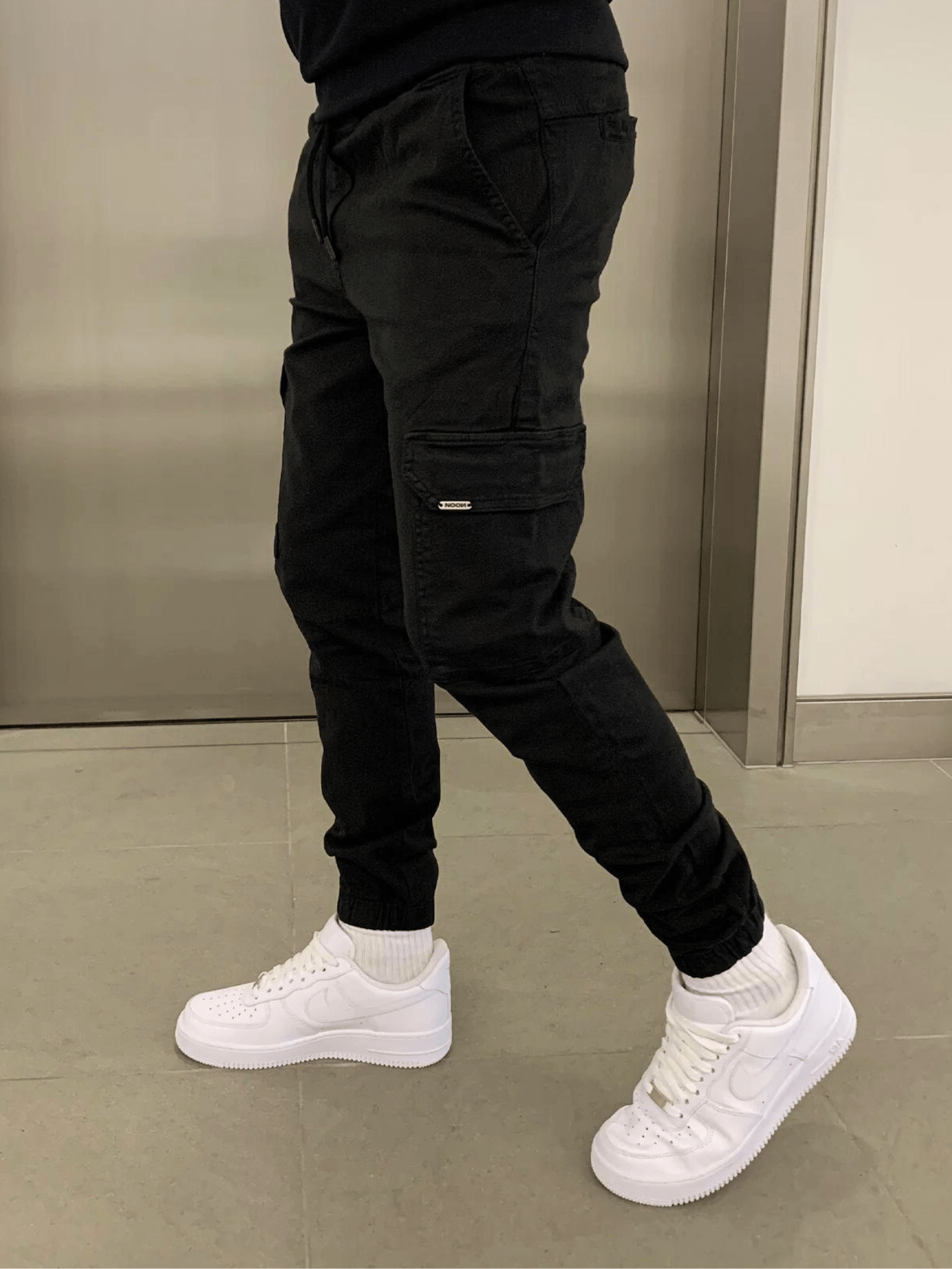 Caro | Skinny Cargo Joggers with Drawstring 2