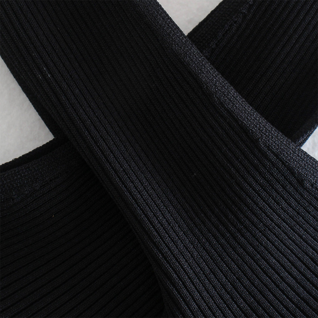 Nivara | Halter Neck Black Tank Top 3