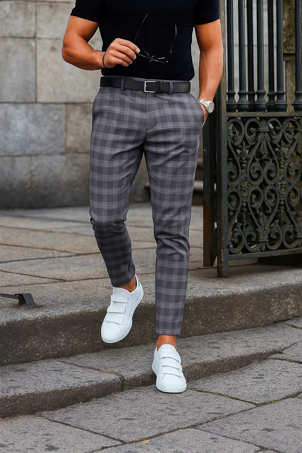 Virell | Slim Fit Black Chino Pants 2